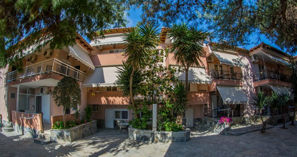 Jolandas House Торони Екстериор снимка