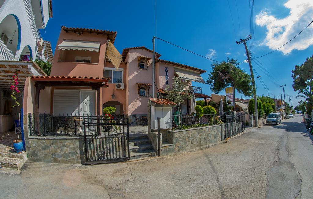 Jolandas House Торони Екстериор снимка