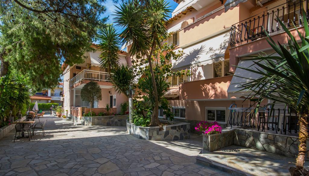Jolandas House Торони Екстериор снимка