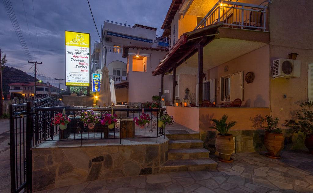 Jolandas House Торони Екстериор снимка