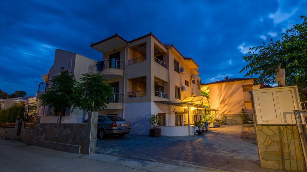 Jolandas House Торони Екстериор снимка